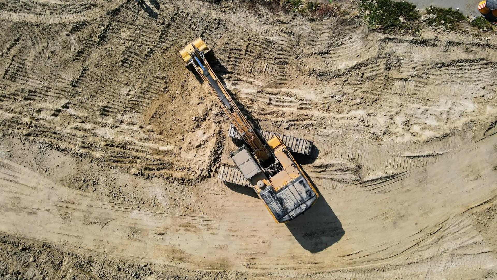 Checking the presence of teeth on an excavator bucket